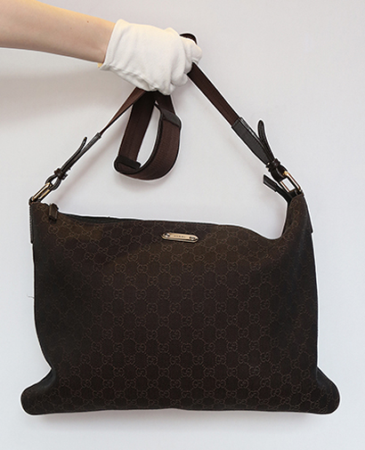 Men's Messenger, front view
